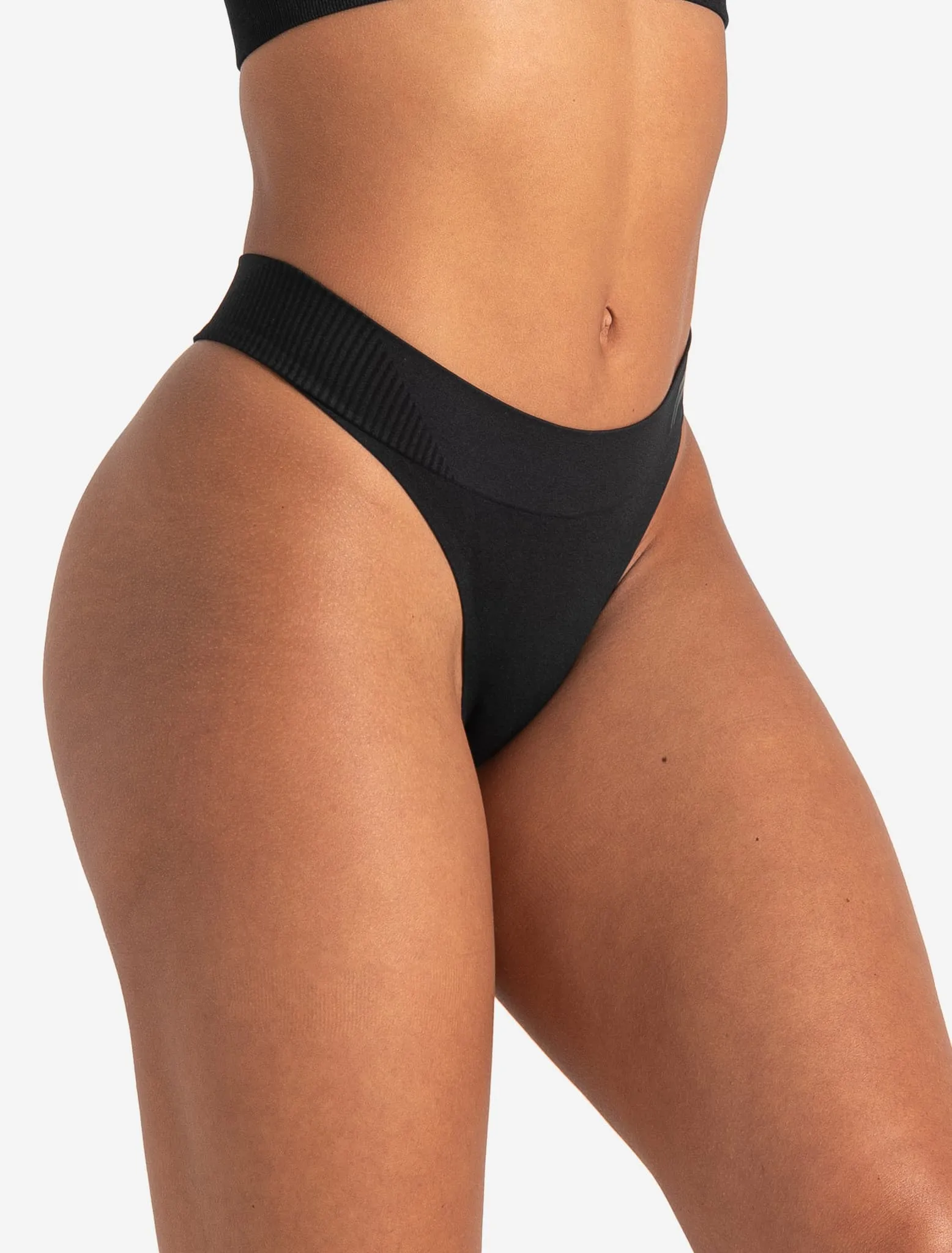 ADAPT 2.0 Seamless Thong - Blackout