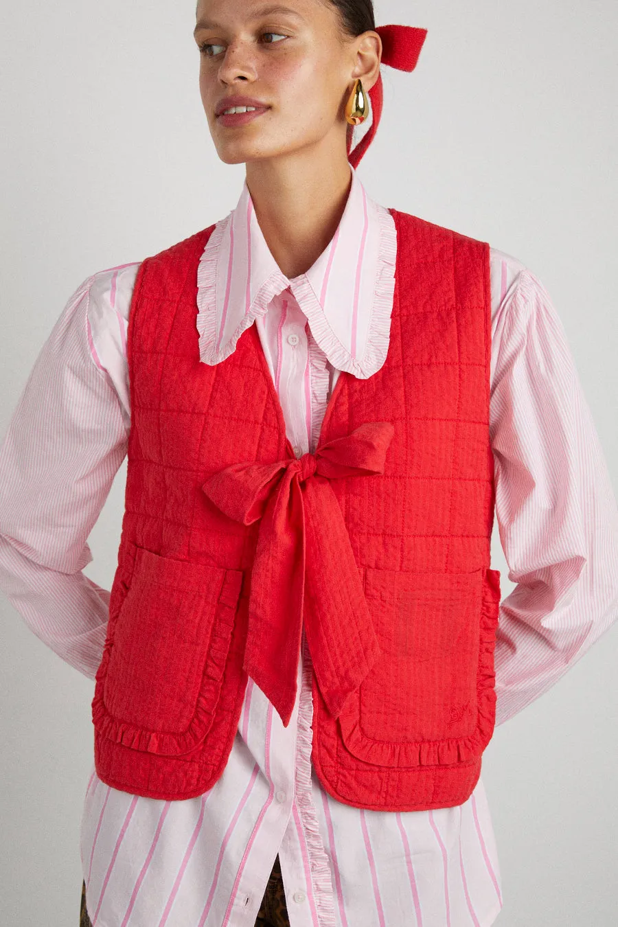 arte reversible tie gilet - red ruffle