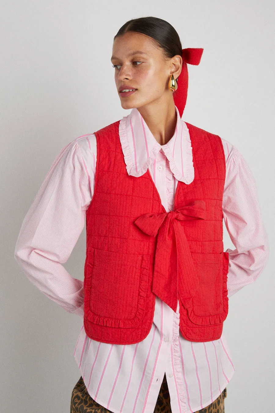 arte reversible tie gilet - red ruffle