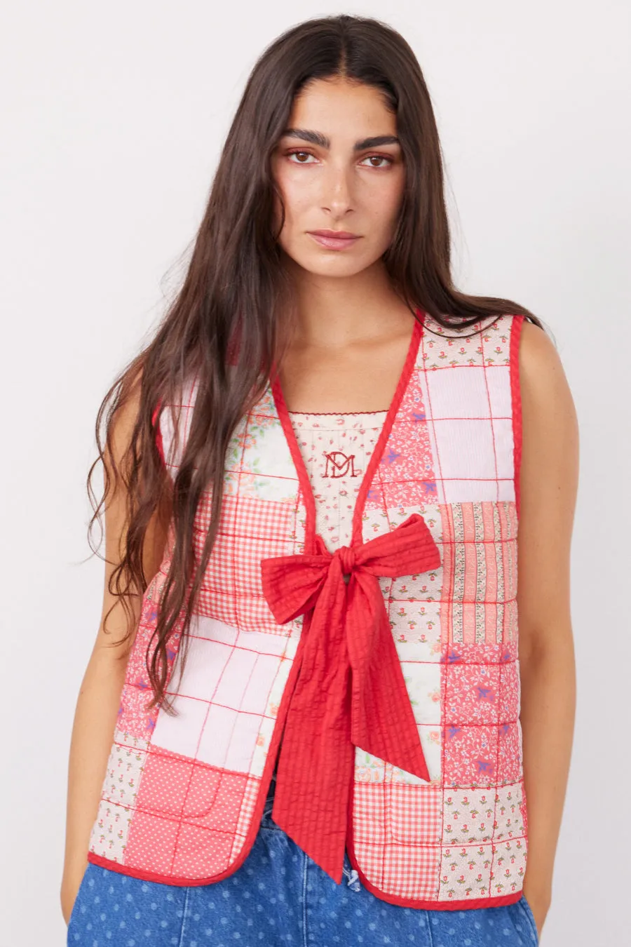 arte reversible tie gilet - red ruffle