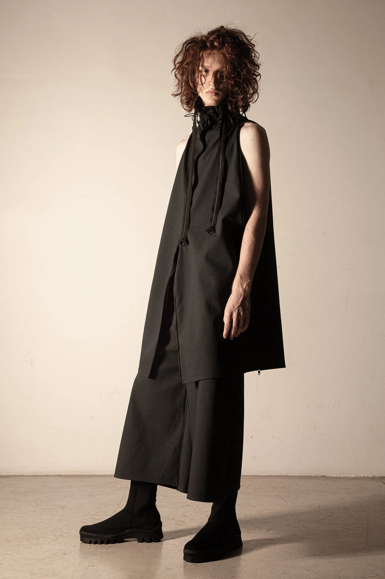 QUOTA 20 -way transforming piece: jumpsuit/dress/hoodie/top/sleeves/trousers/skirt