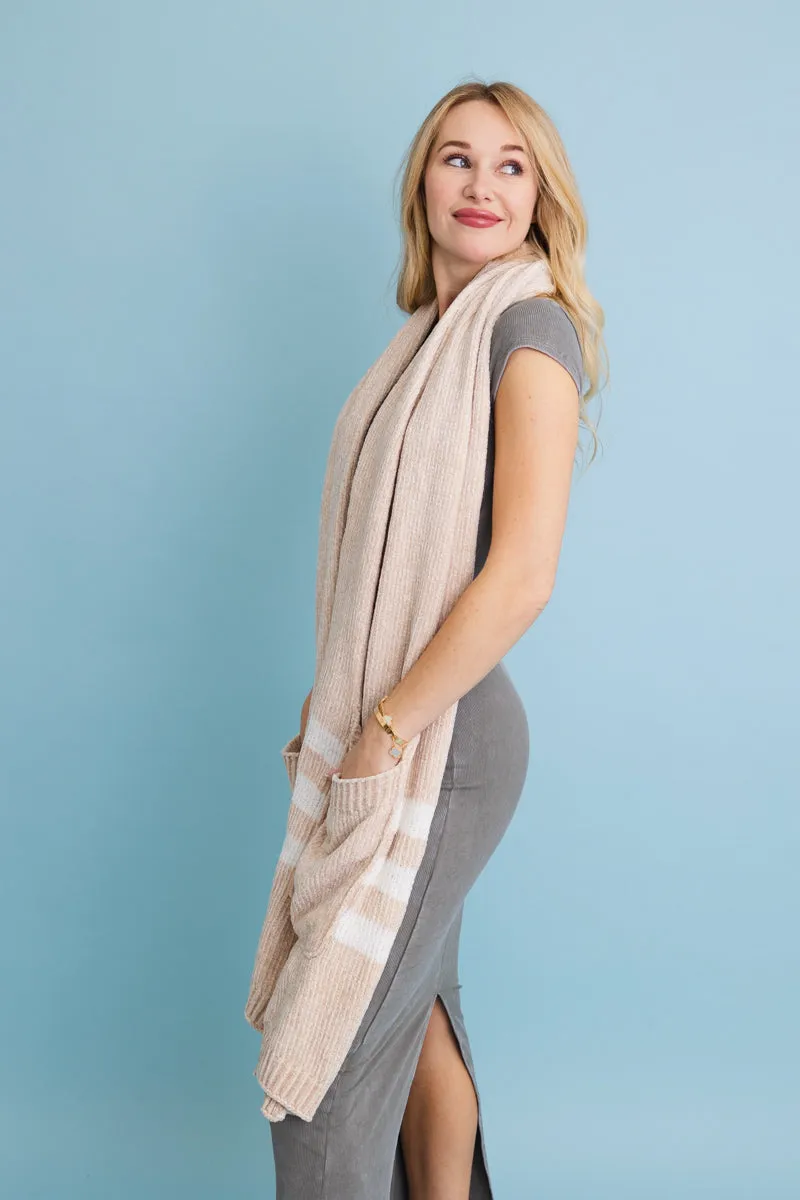 Wrap & Go Chenille Pocket Scarf - Soft Comfort with Handy Pockets 🧣